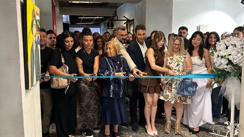 Gaziantep&rsquo;te Mezuniyet Sergisi A&ccedil;ıldı: Gen&ccedil; Sanat&ccedil;ılar Eserlerini Sergiliyor