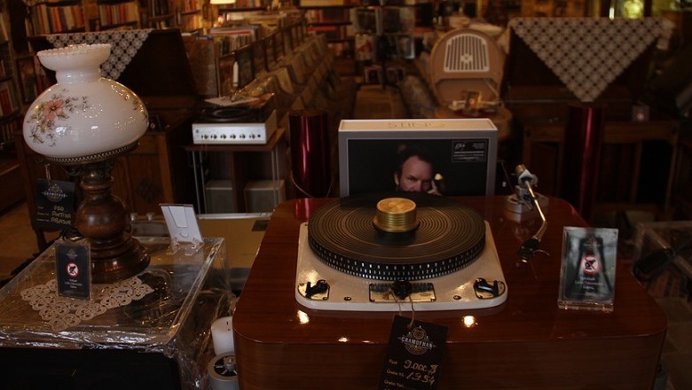 Gaziantep&rsquo;in M&uuml;zikal Hafızası: 90&rsquo;lardan Bug&uuml;ne Mahalle Kaset&ccedil;ileri ve Plak&ccedil;ılar